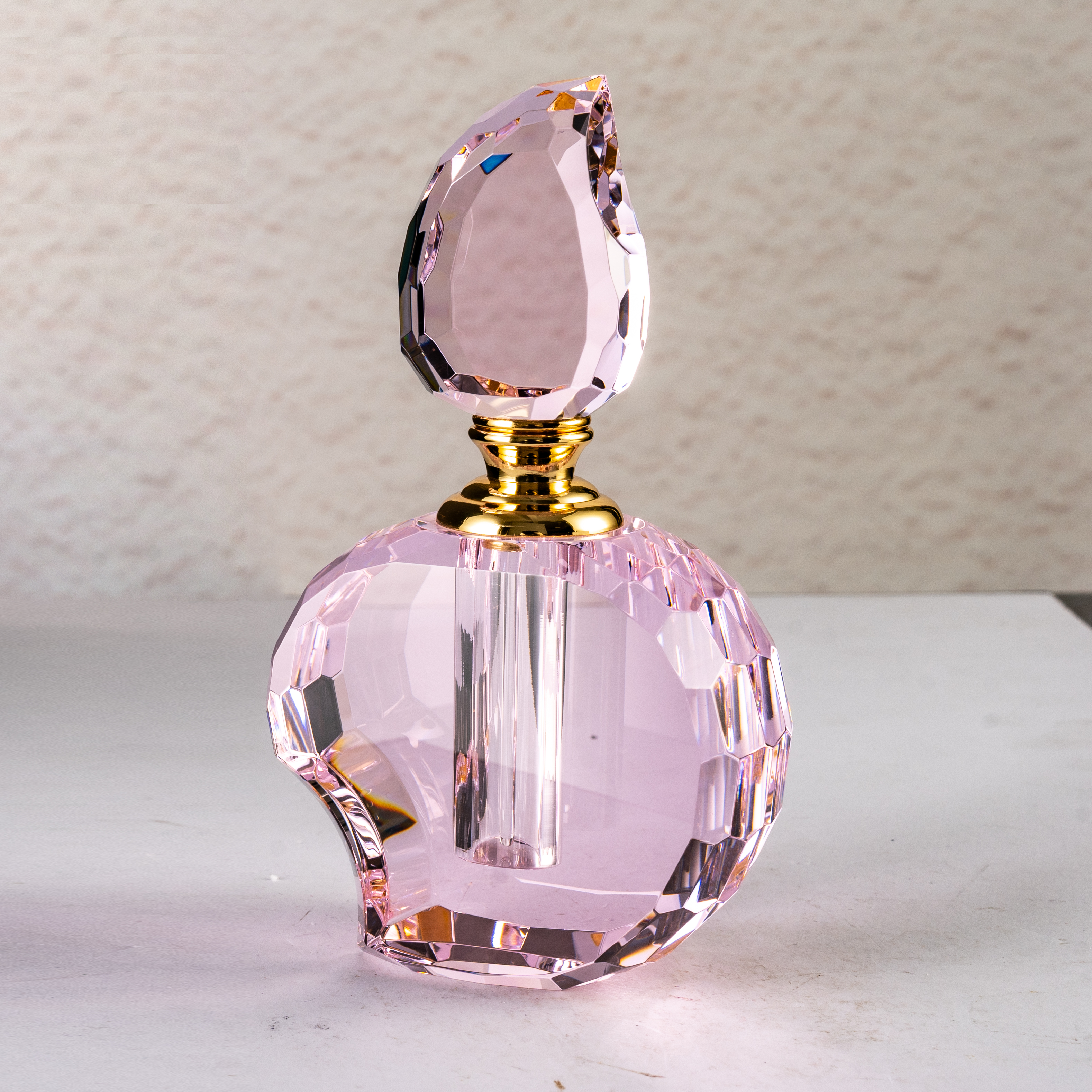 SmallBridge Crystal New Product Pink Half Apple perfume Bottle Customizable perfume Bottle Essential Oil Bottle Empty Bottle Gift Gift Premium Product