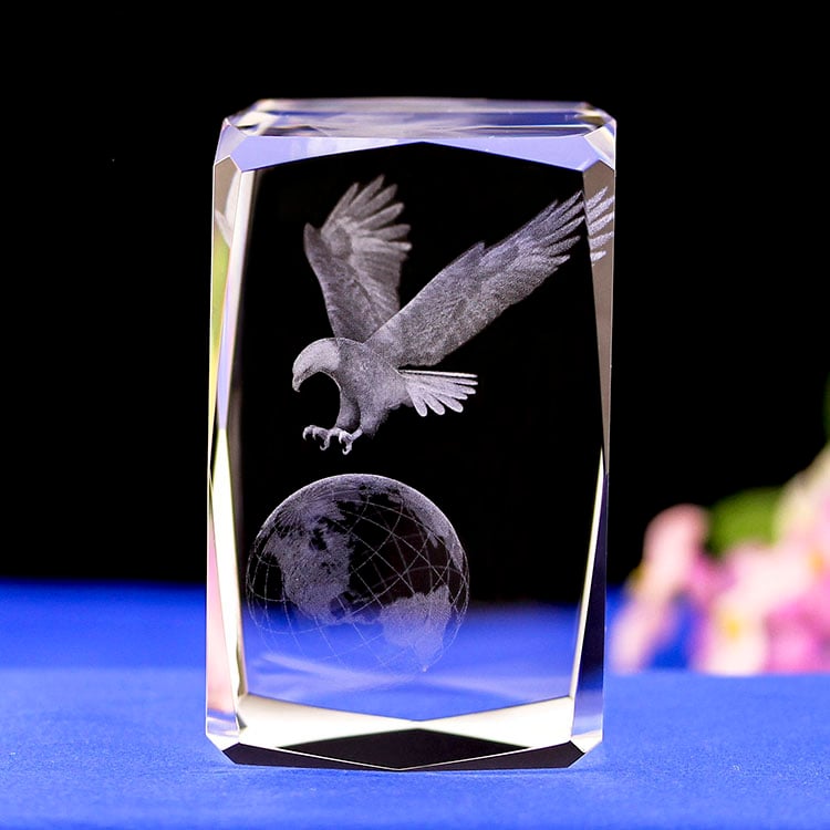 Wholesale Eagle Animals Glass Gifts 3d Photo Crystal Block manufacture