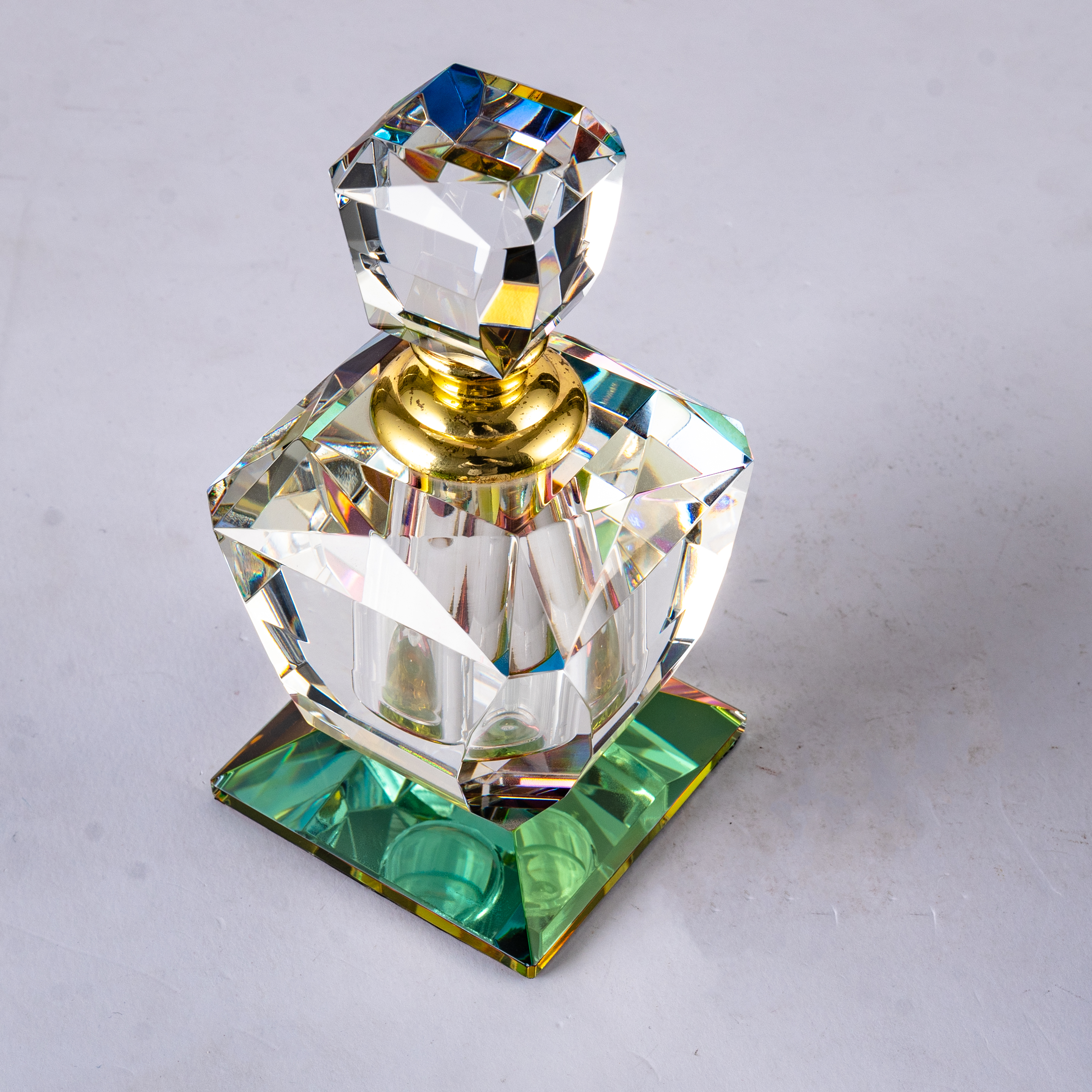 Smallbridge New Design Wholesale Transparent perfume Bottle Multi faceted Bottom Color Plating Process perfume Bottle Essential Oil Bottle Liquid Bottle Body 881g Capacity 12ml