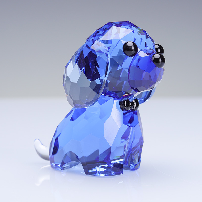 Realistic and vivid images of small animals and dogs can be given as gifts or customized for wholesale