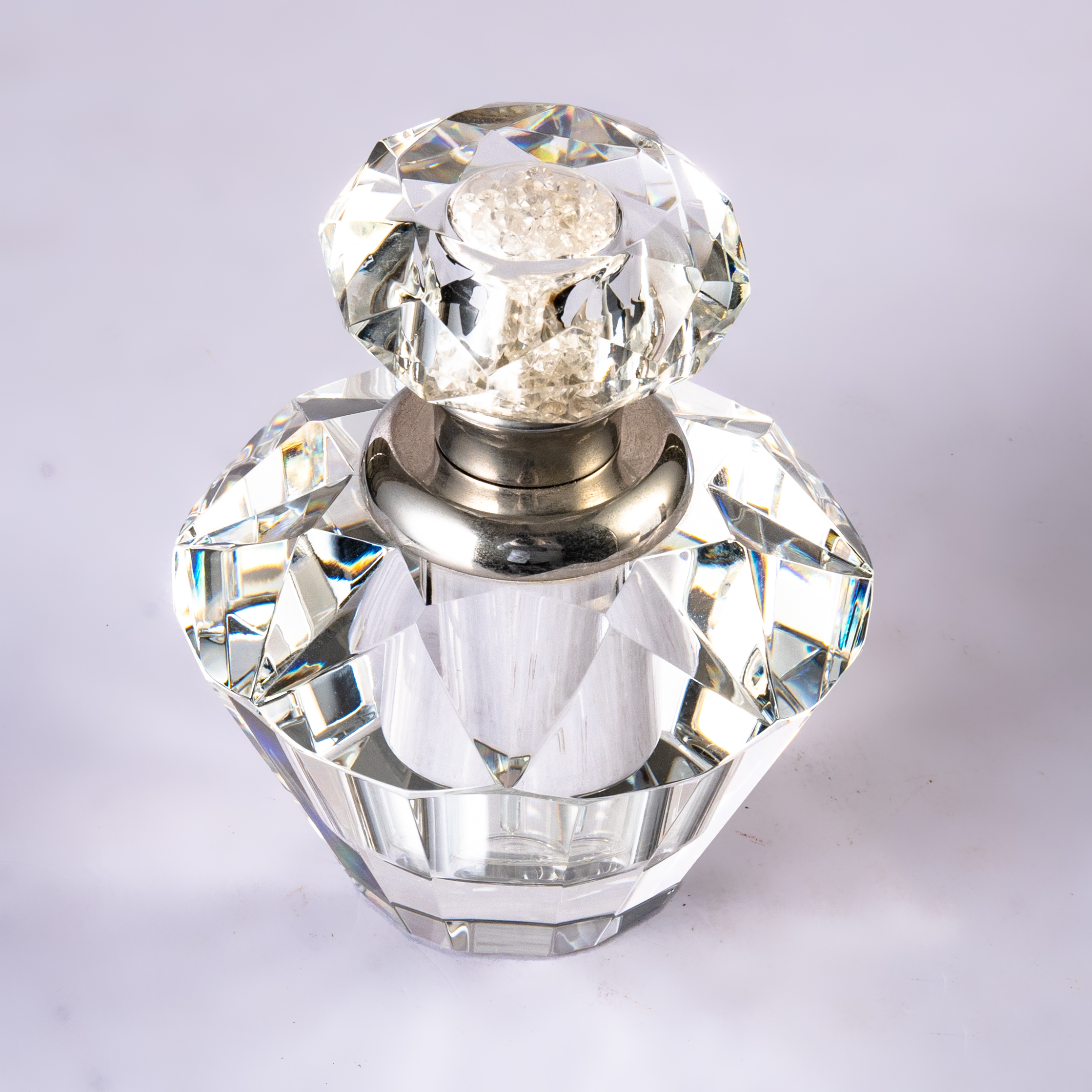 SmallBridge high-grade crystal perfume bottle, transparent bottle cap, rhinestone shape, wholesale, customizable, for personal use, can be used as a decoration collection bottle body 476g, capacity 12ml