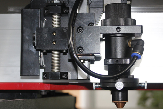 HIGH PRECISION LASER HEAD