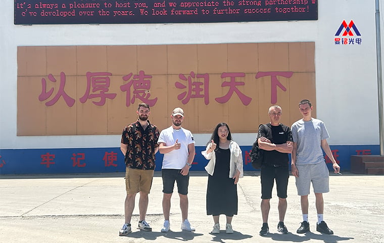 Polish Delegation Visits Xianming Laser for In-Depth Technical Exchange and Cooperation