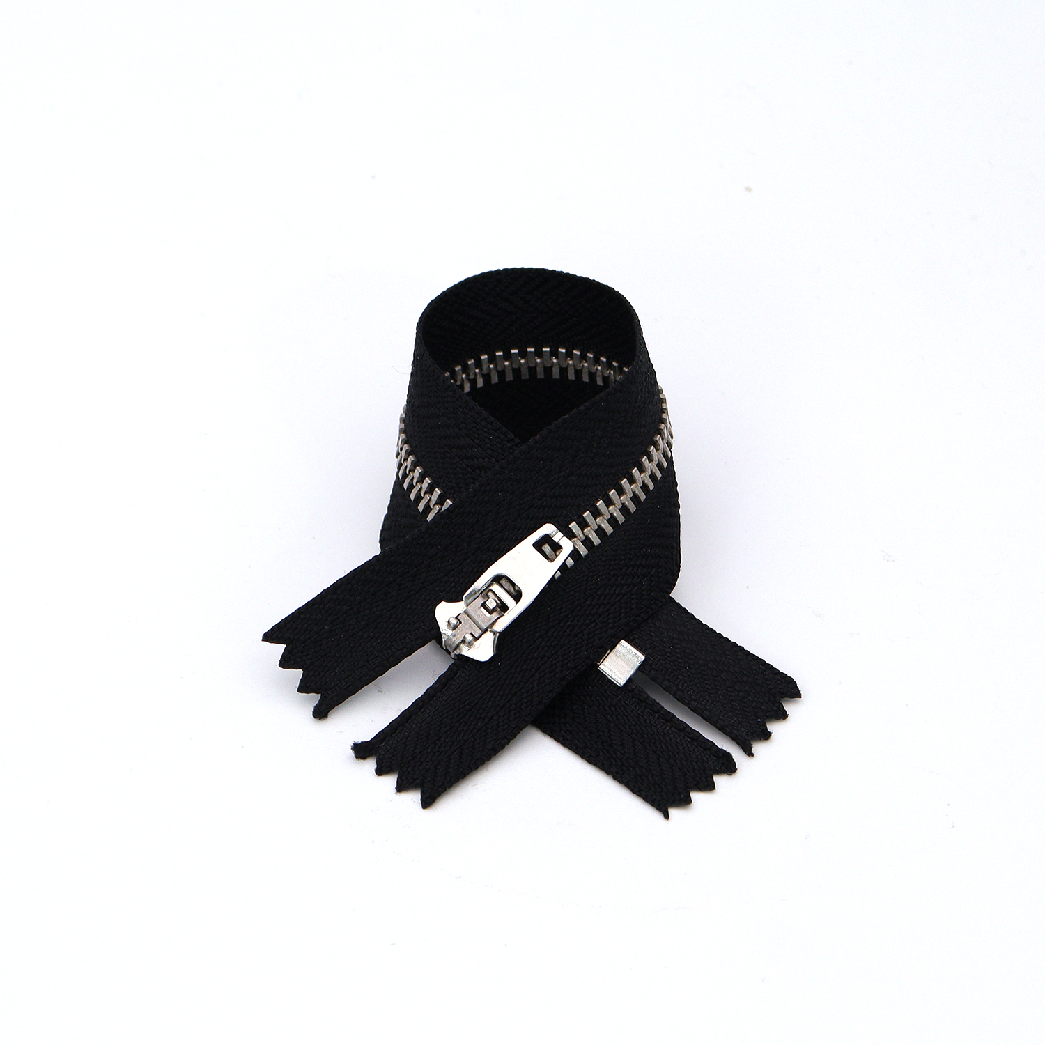 Common Problems with Metal Zippers and Their Effective Solutions