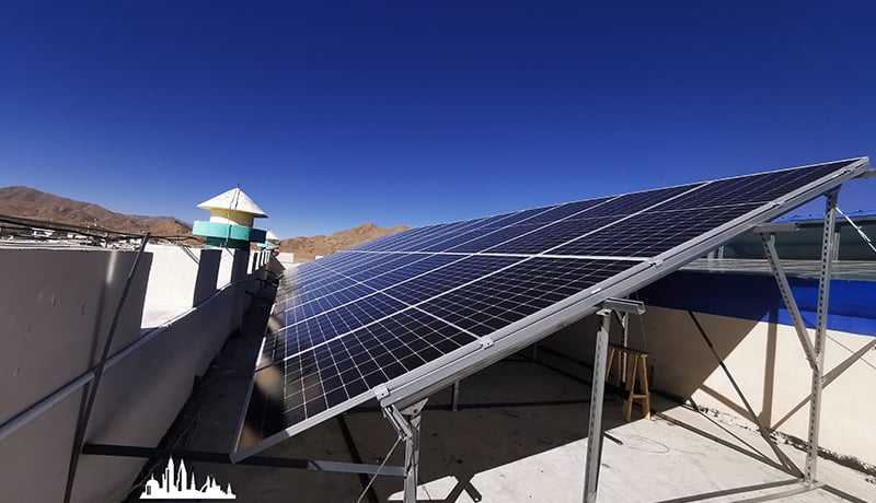 Projecte fotovoltaic, d'emmagatzematge d'energia i de bomba de calor per a 17 escoles primàries de Shigatse, al Tibet