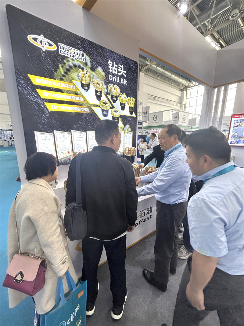 4(827a0ab407).jpg