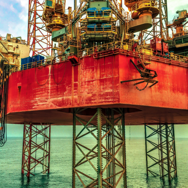 Motorium DeepFast Subterraneum (PDM) Successe Iteratum cum Halliburton iCruise RSS in Alta Temperatura et Luto Oleoso Perforando
