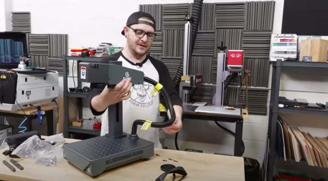 Bewertungen der kompakten Lasermarkiermaschine - Alles mit Laser markieren