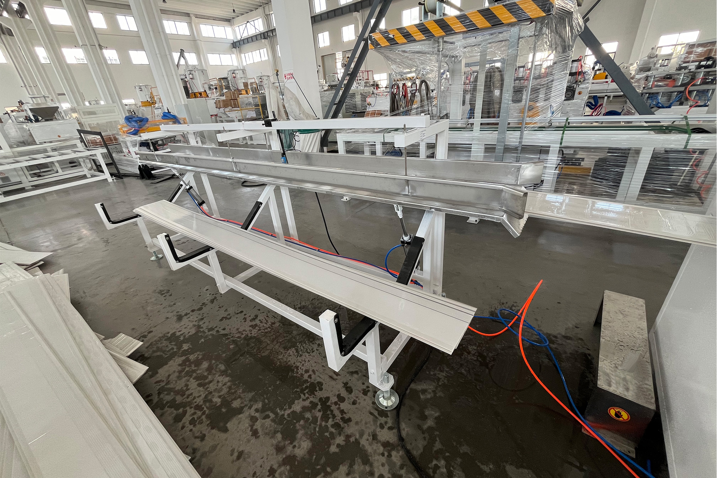 Gepersonaliseerde PVC Plastic Plafondpaneel Inwendige Versiering Productielijn