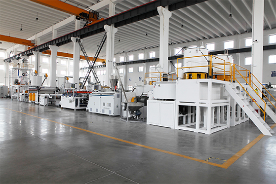 กระดานโฟม PVC Semi-Skinning (WPC), เครื่องกระดานโฟม Co-Extrusion