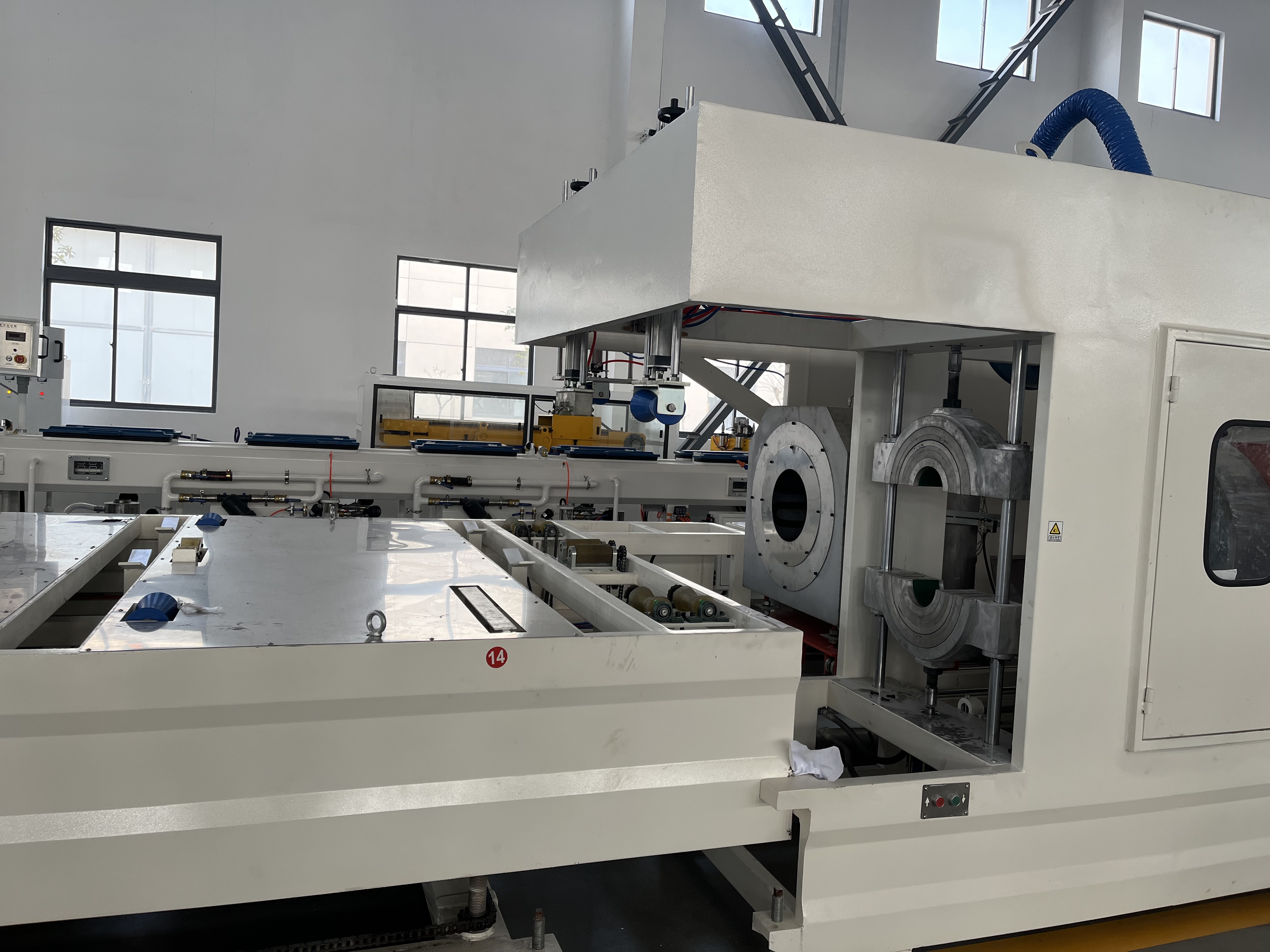 What Trends Are Shaping the Demand for Plastic Roof Tile Machines Today?