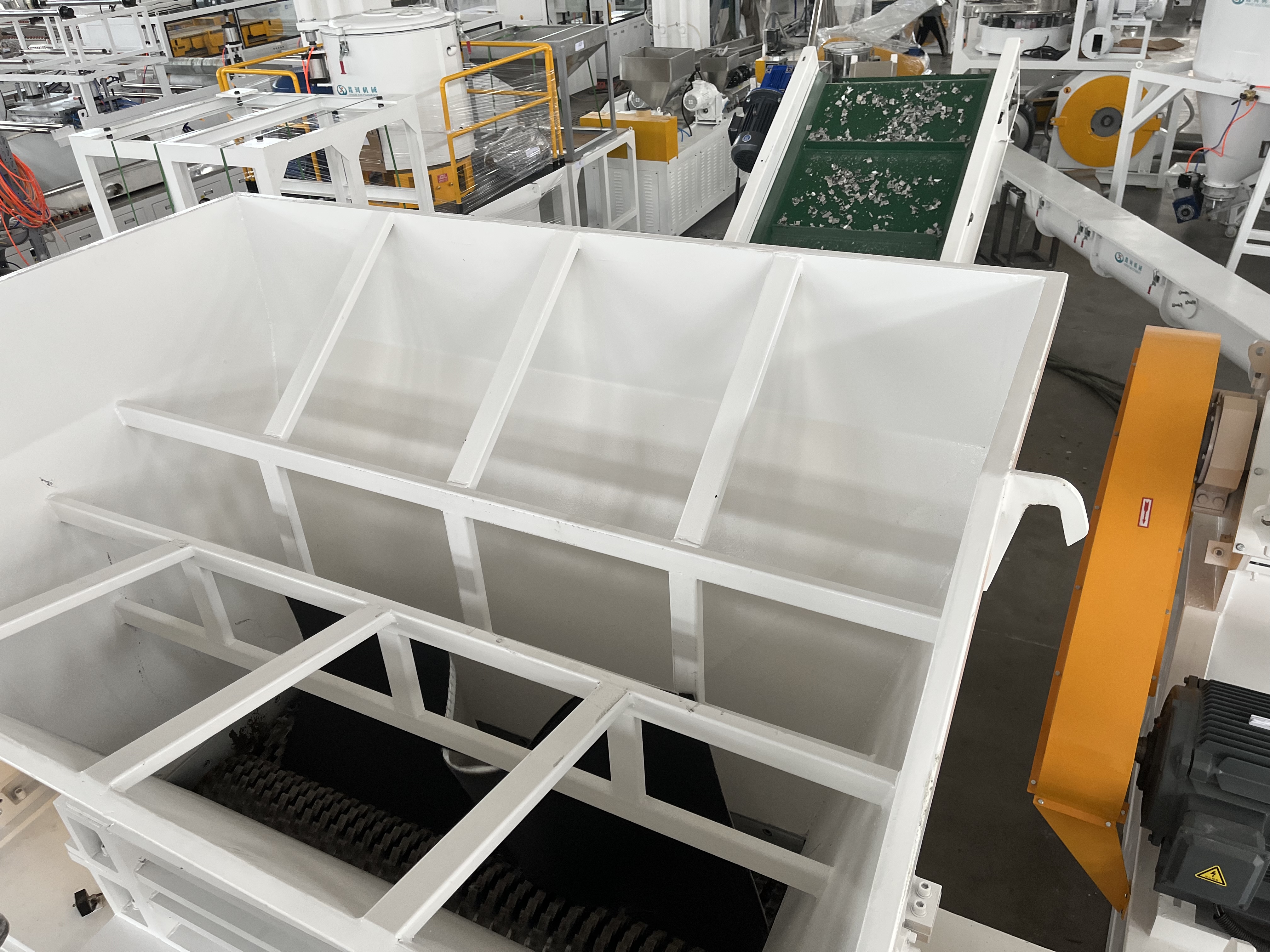 What Common Issues to Avoid When Purchasing Machine Doors?