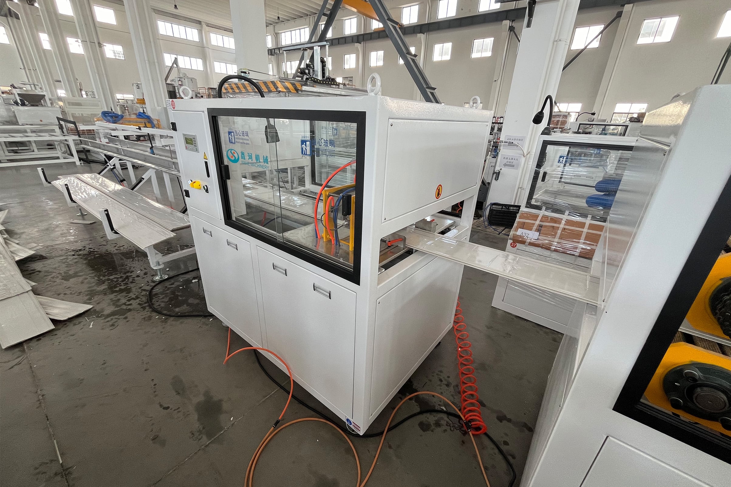 Gepersonaliseerde PVC Plastic Plafondpaneel Inwendige Versiering Productielijn