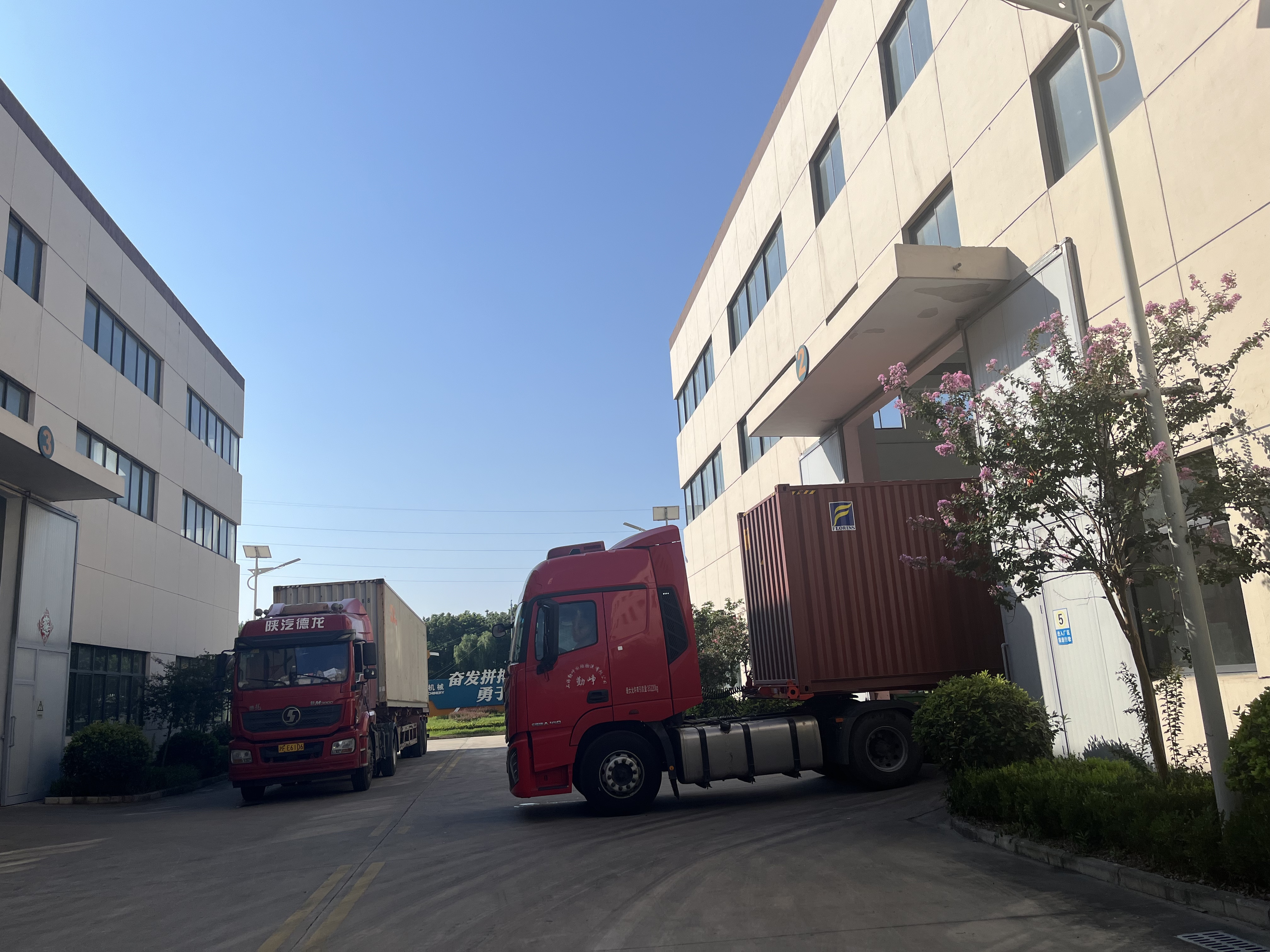 ac40ba30-8cca-4564-8bb0-2d65a4bb682d.jpg