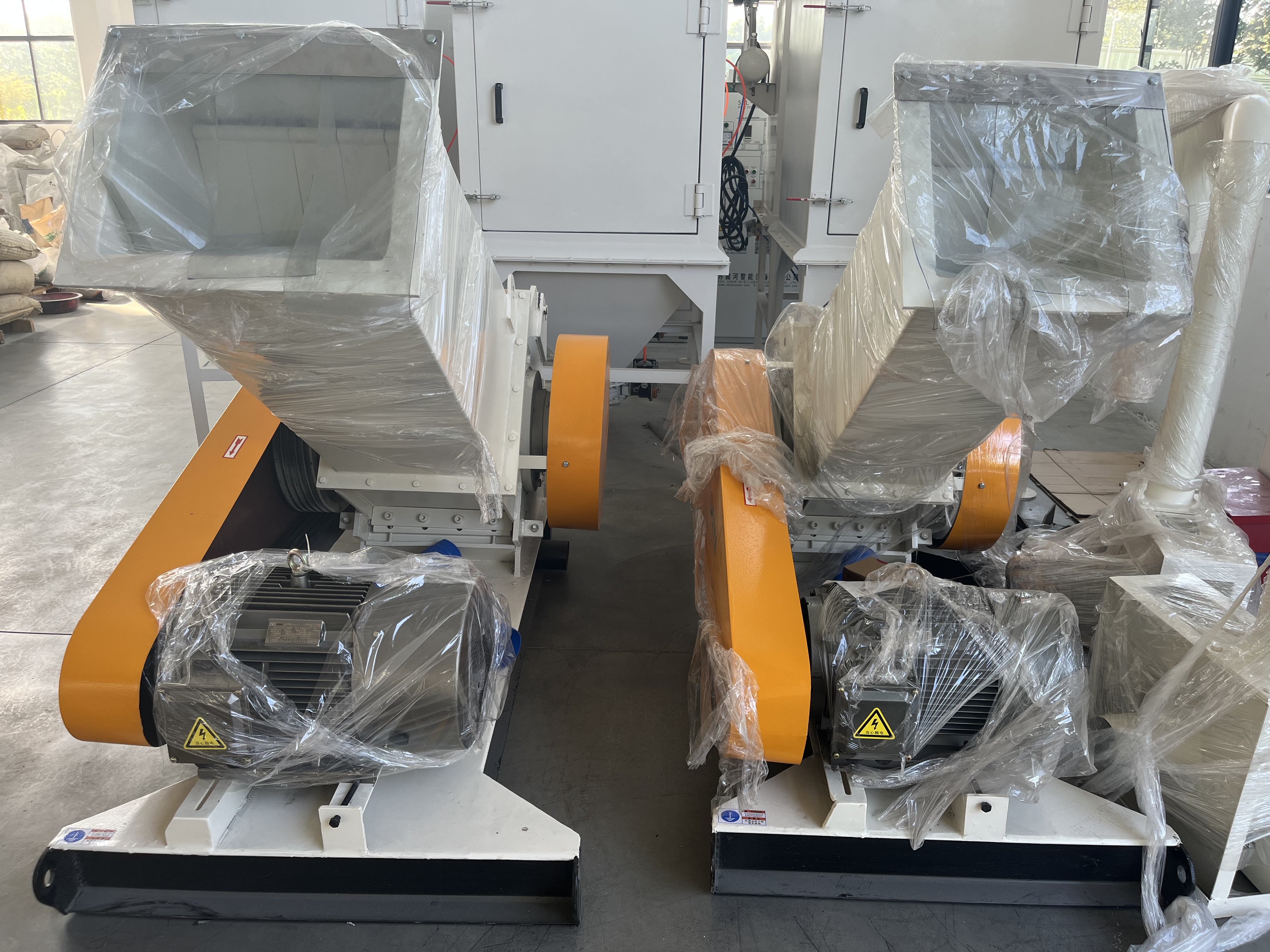 SWP Serie Horizontale Verpulveringsmachine voor PVC PE PP Plastic Verpulvering