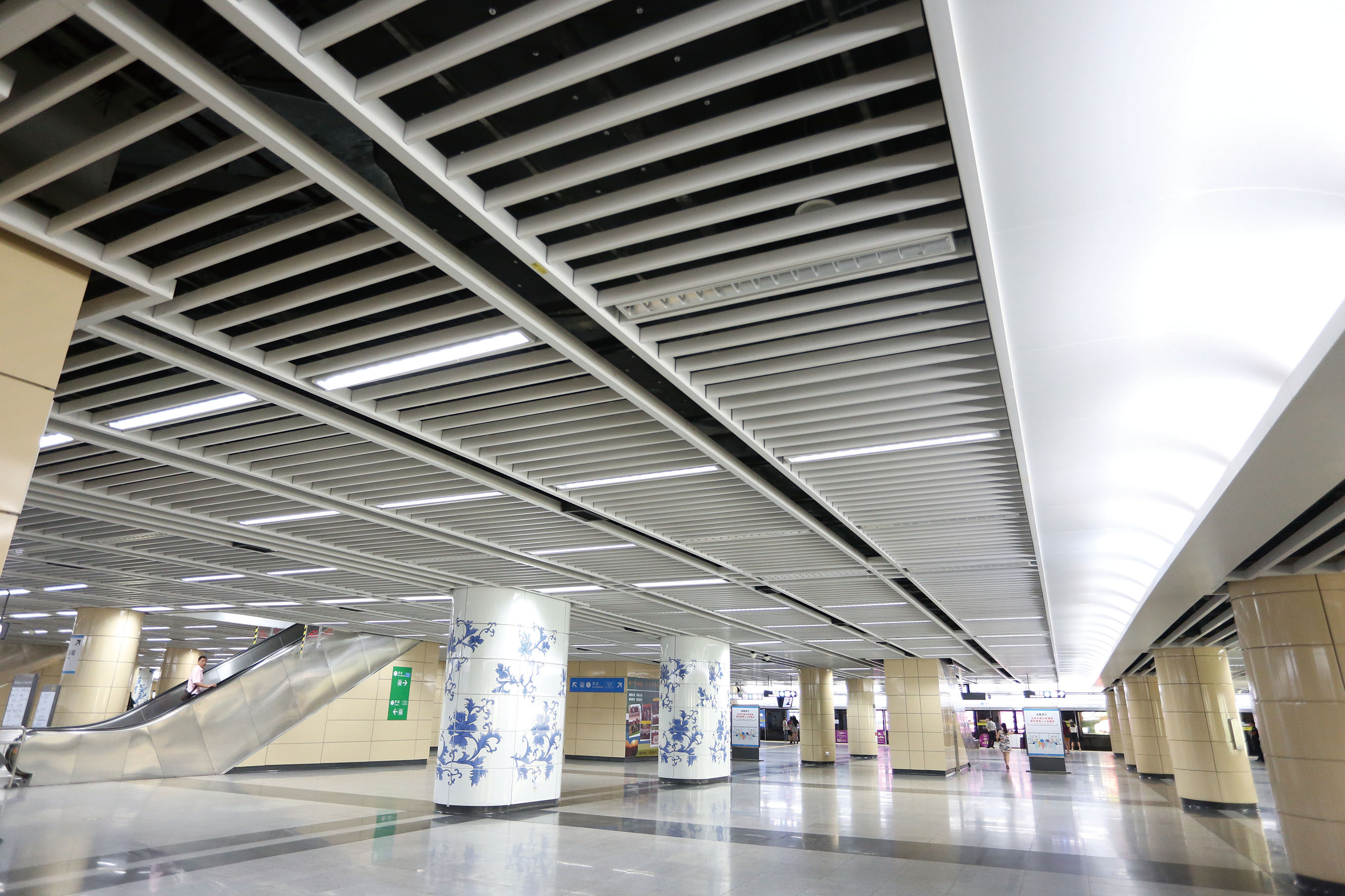 U Baffle Ceiling (2).jpg