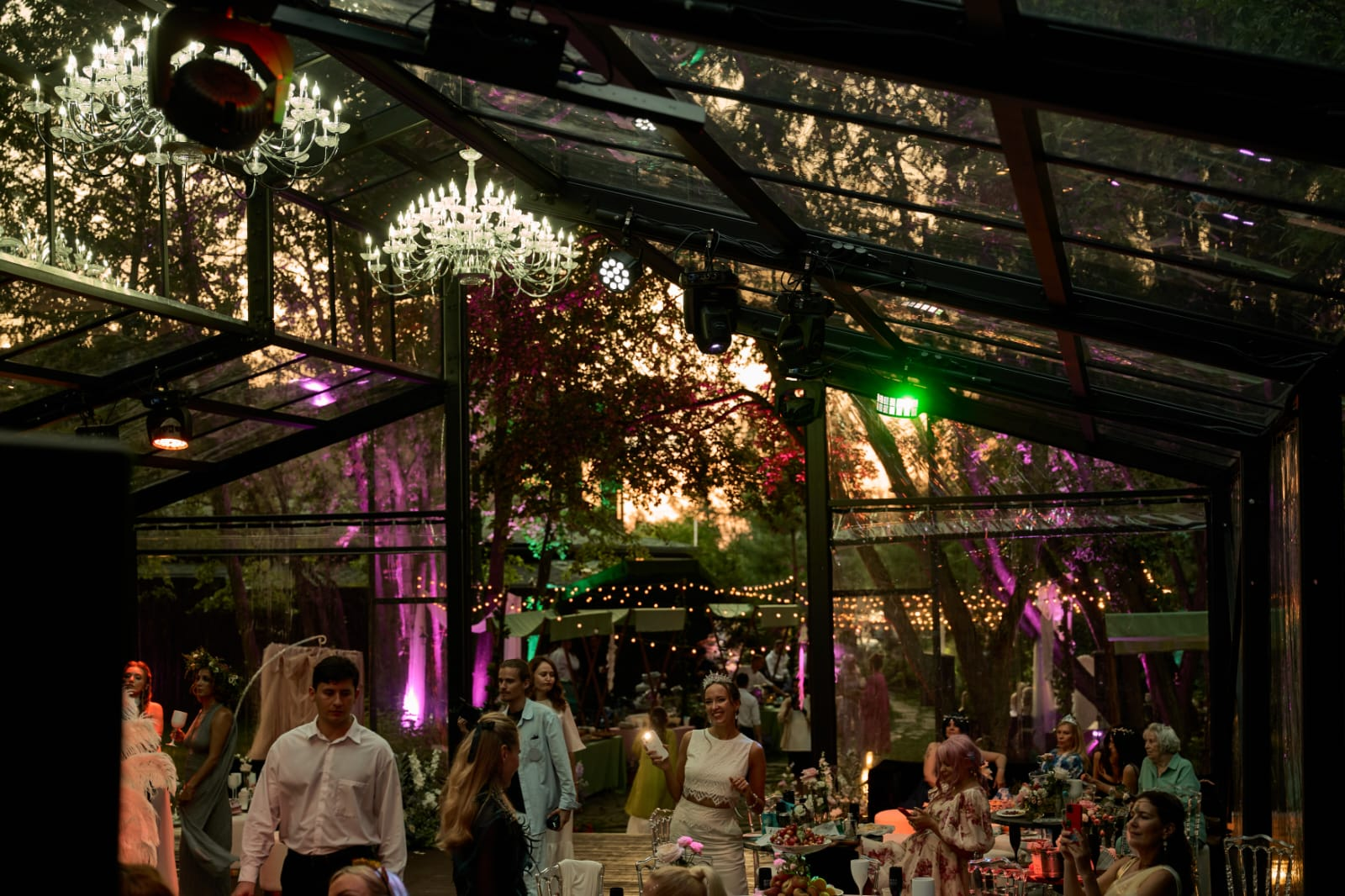 black cathedral tent-3