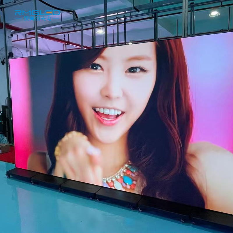 ค้นพบอนาคตของเทคโนโลยีการแสดงผลด้วยหน้าจอ LED พับได้
