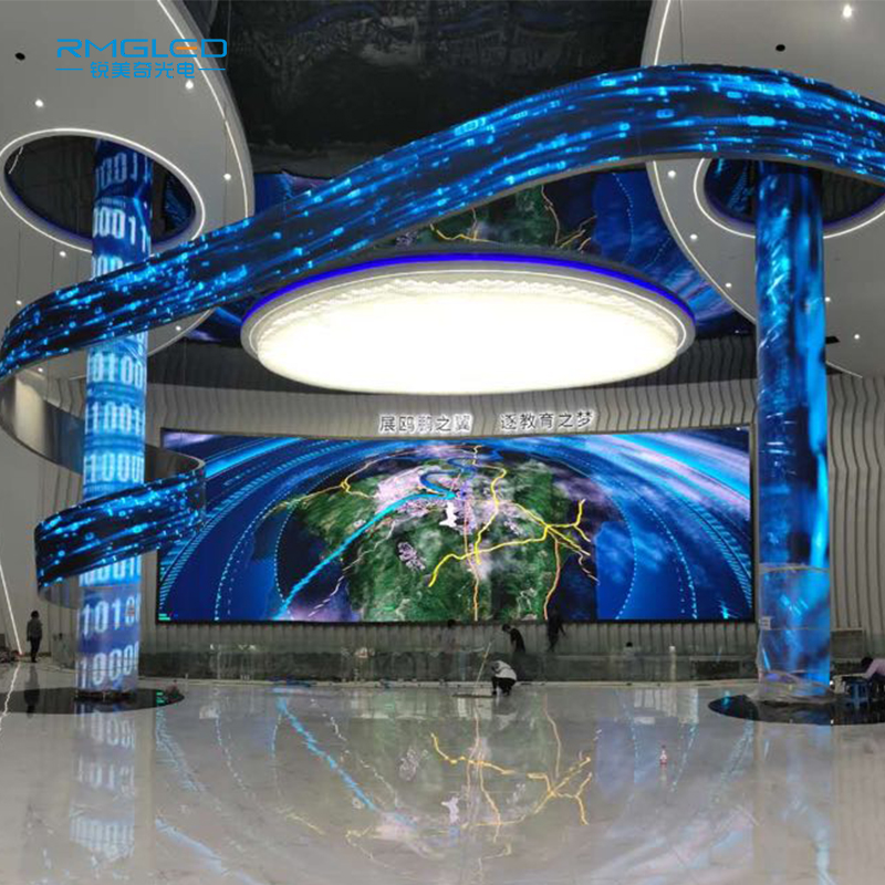 เปลี่ยนประสบการณ์ภาพของคุณด้วยหน้าจอ LED โค้ง