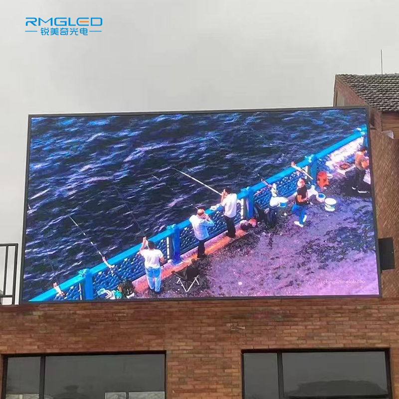 เปลี่ยนประสบการณ์พื้นที่กลางแจ้งของคุณด้วยผนัง LED จาก RMG