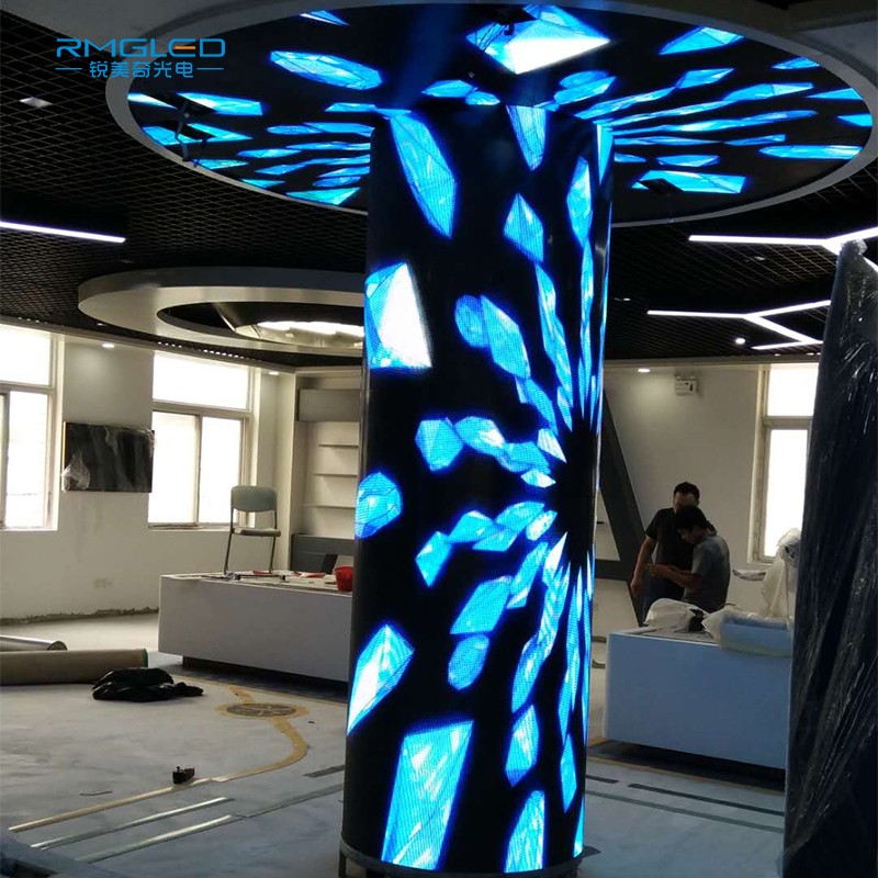 柔軟性LEDパネルでディスプレイ技術の未来を発見