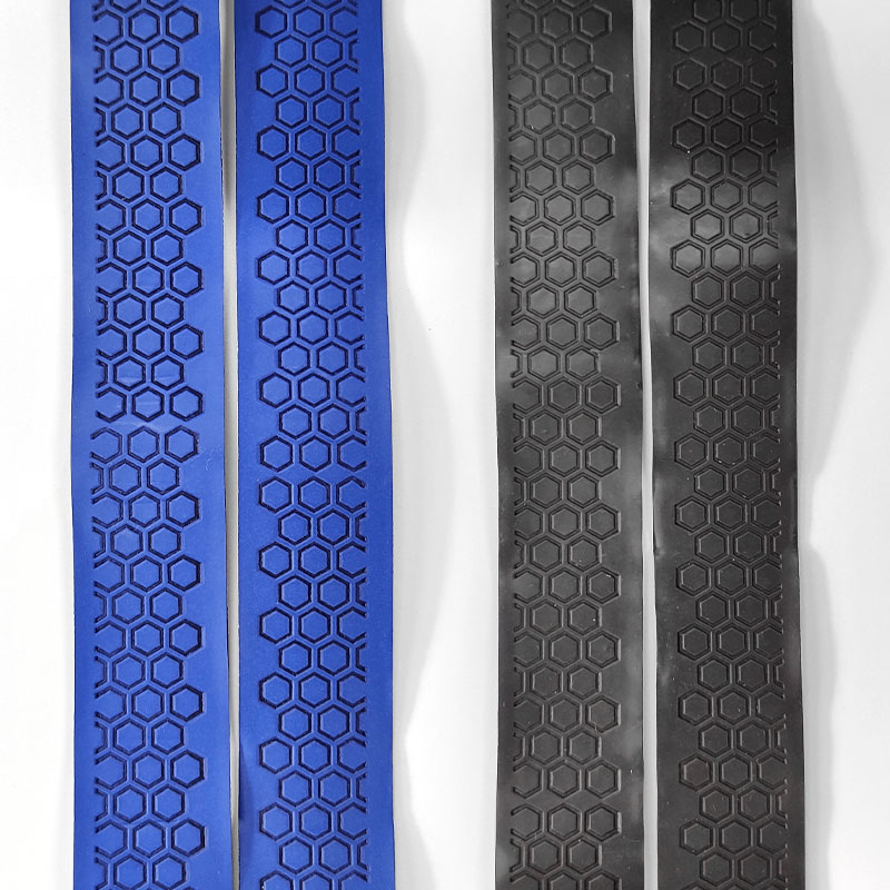 How Do Different Materials Affect Racquet Grip Performance?