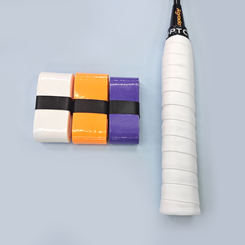 What Are the Benefits of Using a Replacement Grip on Your Badminton Racket?