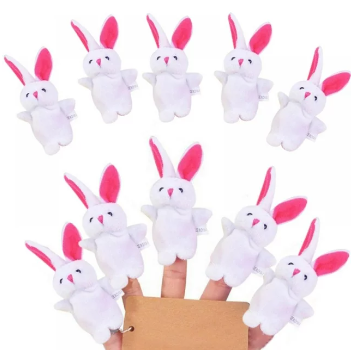 Brinquedos de pelúcia sedutores na felicidade da infância
