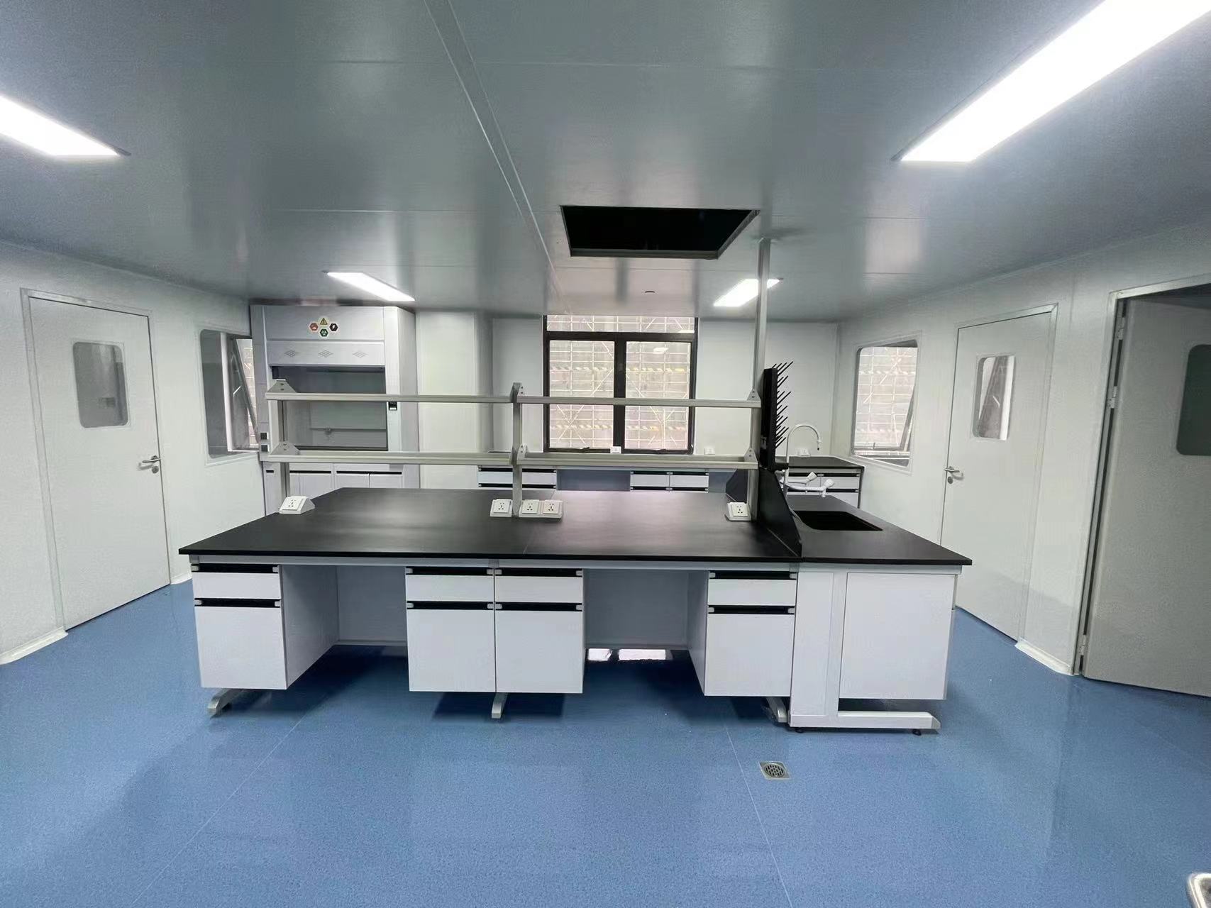 How to Maximize Efficiency in Your GMP Cleanroom Operations
