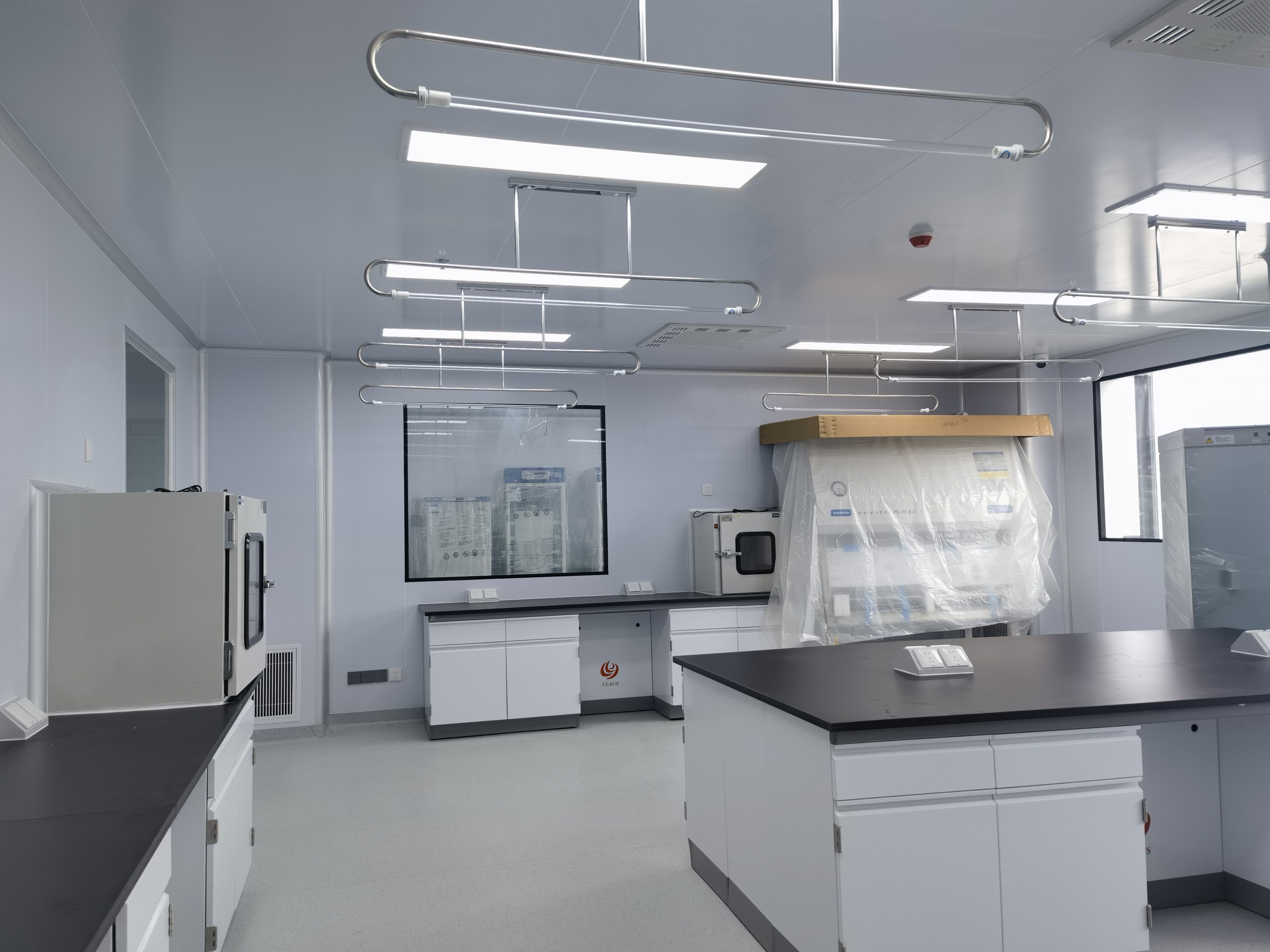 How GMP Rooms Ensure Compliance with Industry Standards for Wholesale Buyers