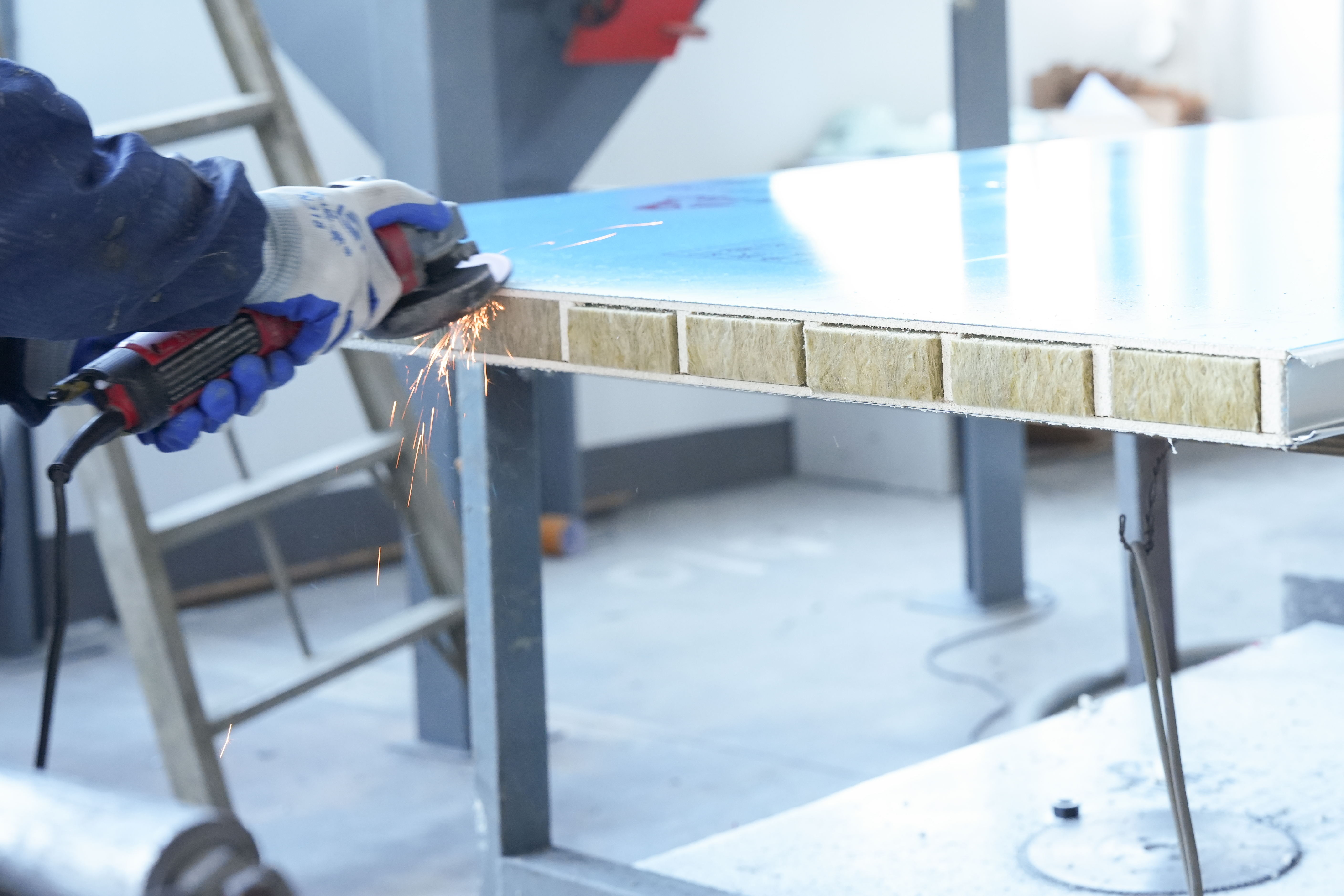 Cleanroom Sandwich Panel Manufacturing Process: A Step-by-Step Guide