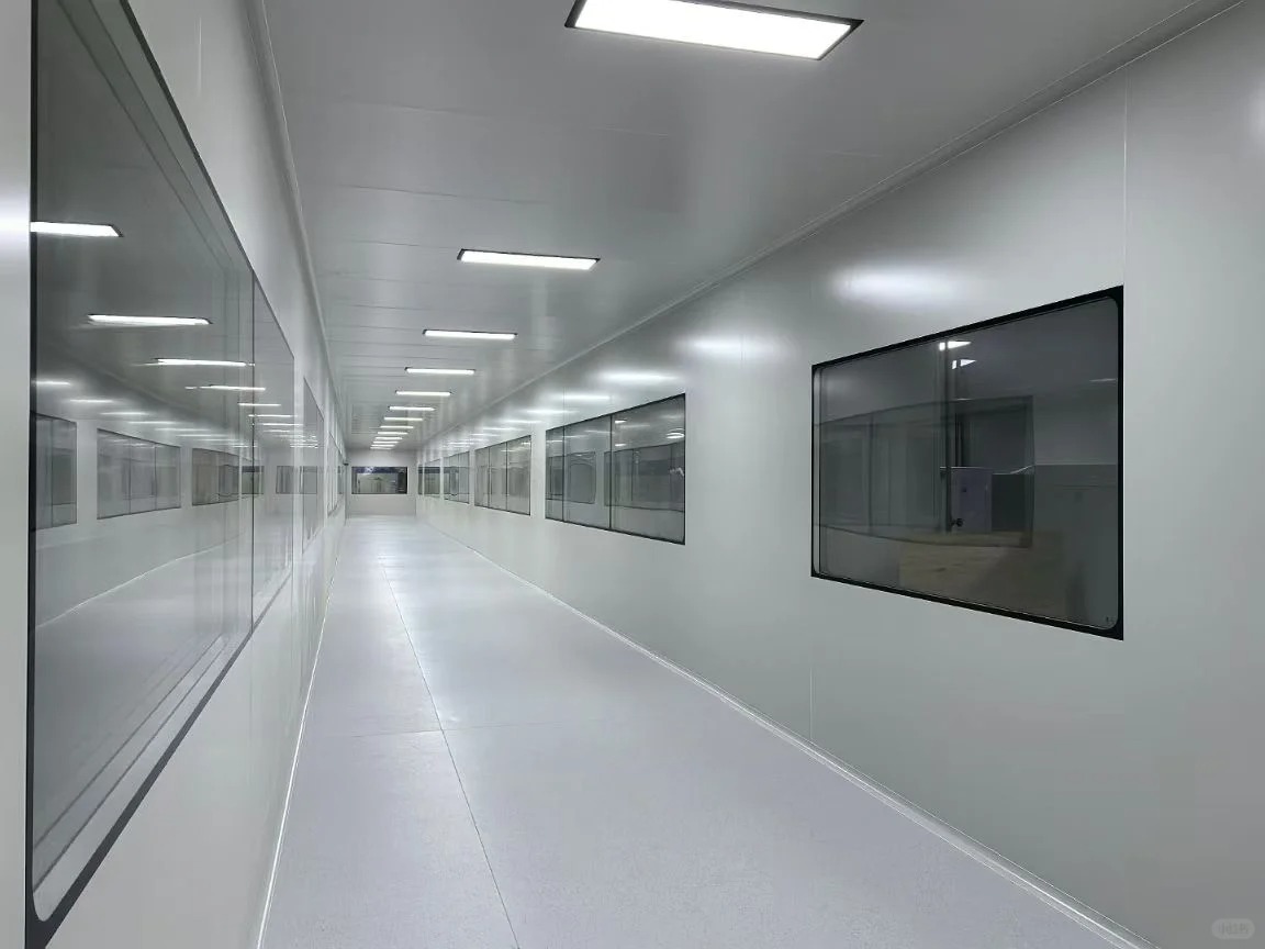How Clean Room Windows Affect Laminar Flow in FFU Cleanrooms