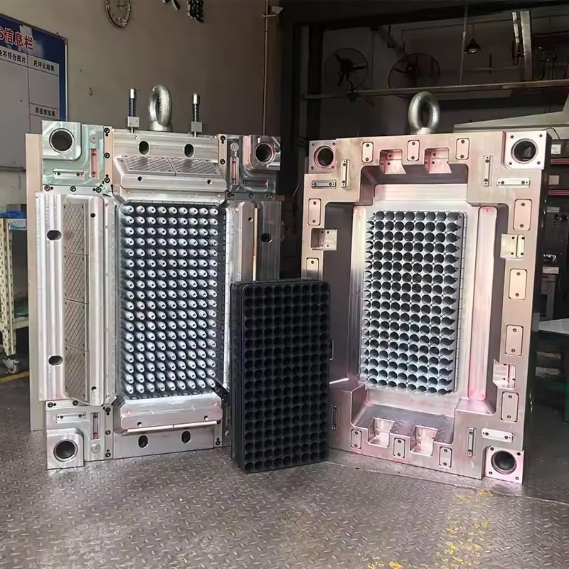 Multi-cavity hot runner machining process injection mould manufacturer production wholesale plastic parts
