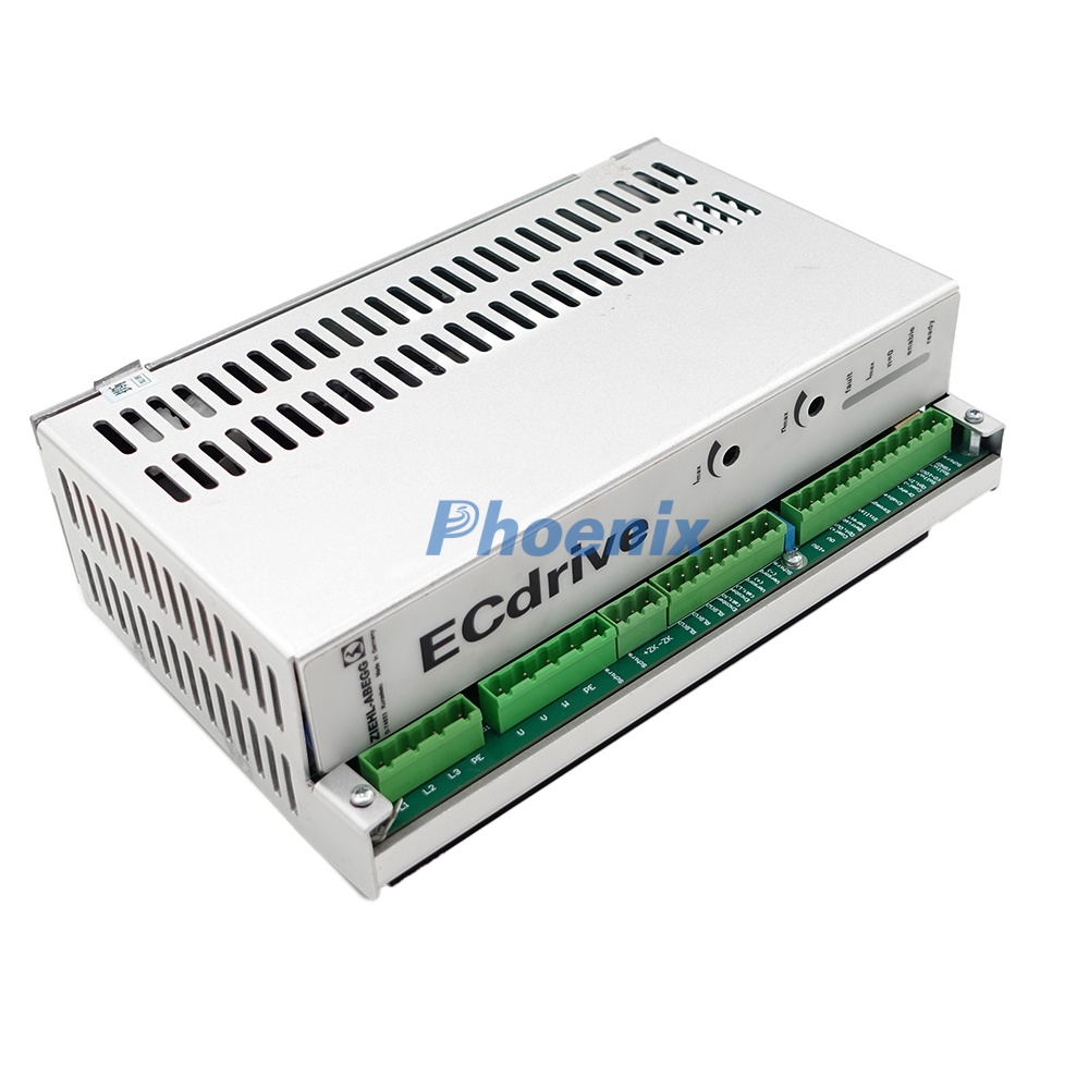 7(6670b6bbd2).jpg