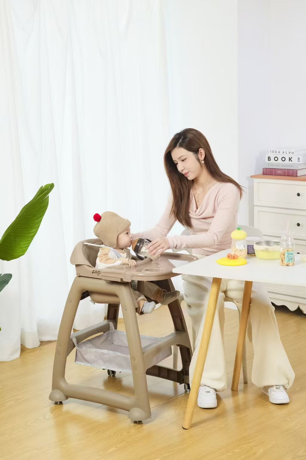 Boost Your Profits! Our Top-Rated, Certified Kids' High Chairs are Selling Fast and Loved by Parents Globally.