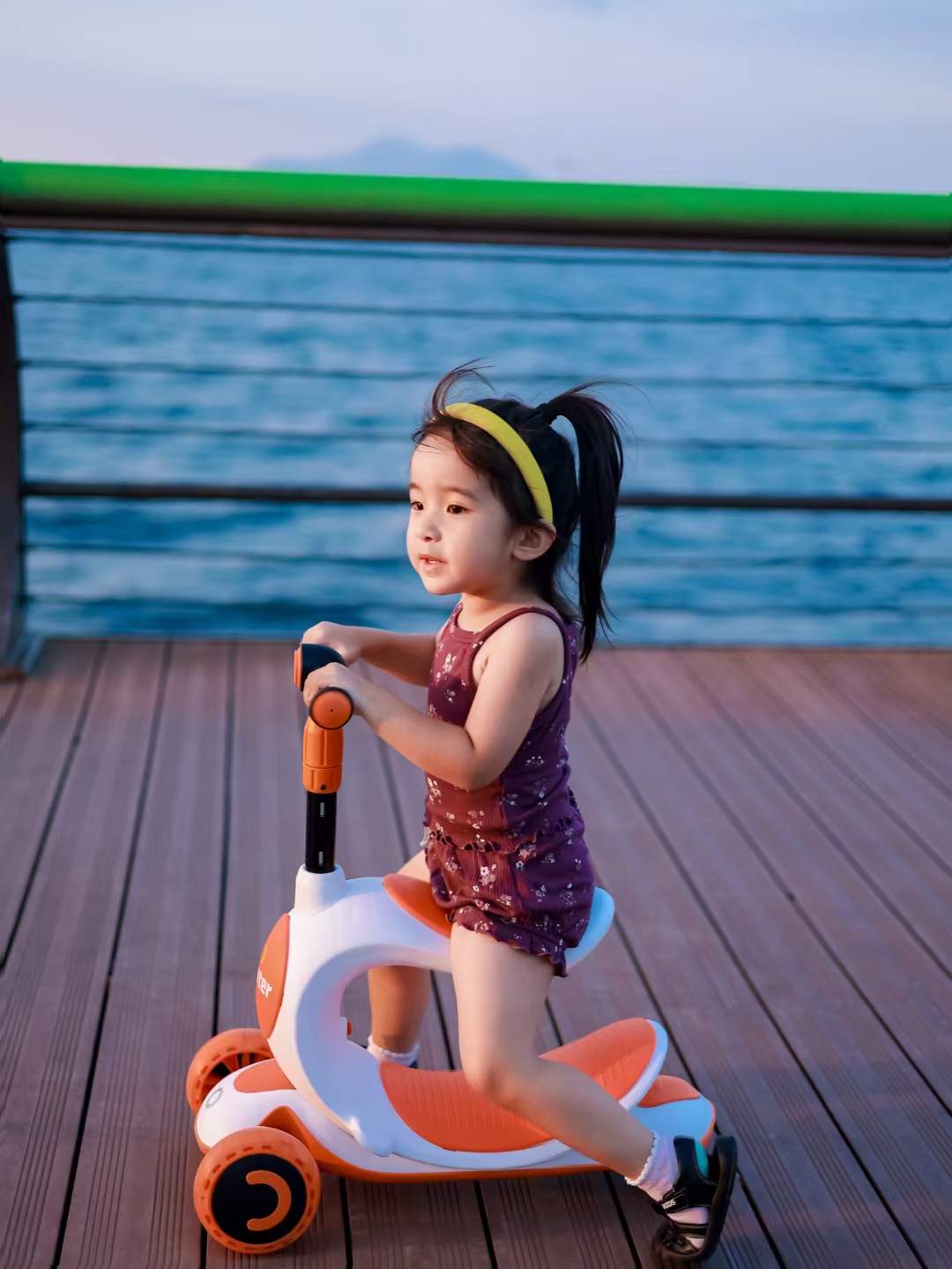 What are the benefits of a scooter for 2 year olds