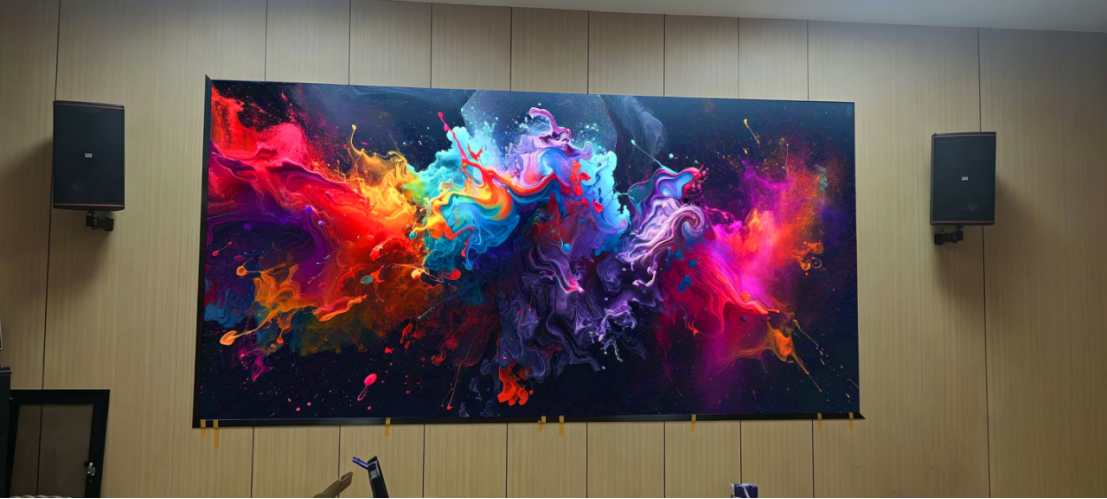 Stunning visual performance of high-end P1.53 fine pixel pitch LED screen in a conference room