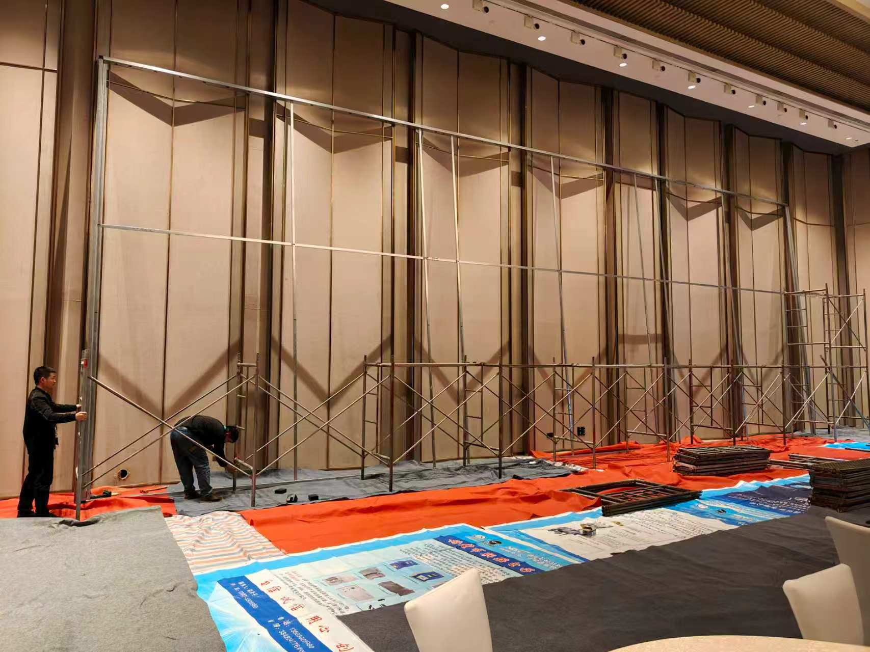 colorartled-indoor-led-wall-steel-framework.png