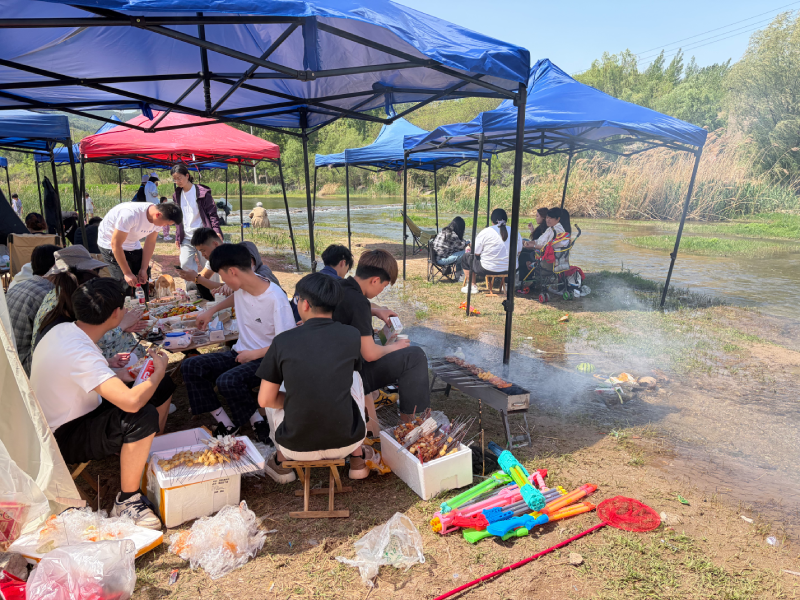 Outdoor-Barbecue-Teambuilding-Aktivität der Shandong Antu Company