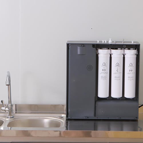 なぜ浄水器が安全な飲料水に不可欠なのか