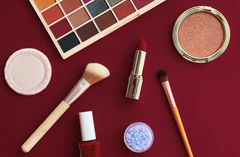 The Art of Makeup: Exploring Our Range of Cosmetic Tools