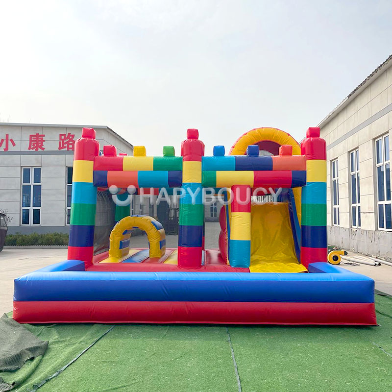 Handelsmæssig PVC Byggeblok Bounce House Kombination Mega Blokke Børnebouncycastle med Slide Pool til Salg