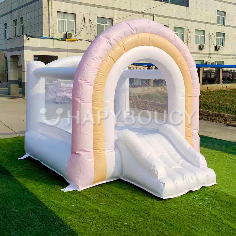 商用PVC製（ピンク・ホワイト・レインボー配色）インフレータブルバウンサー、幼児向けバウンシーハウス、小型バウンスキャッスル（販売中）