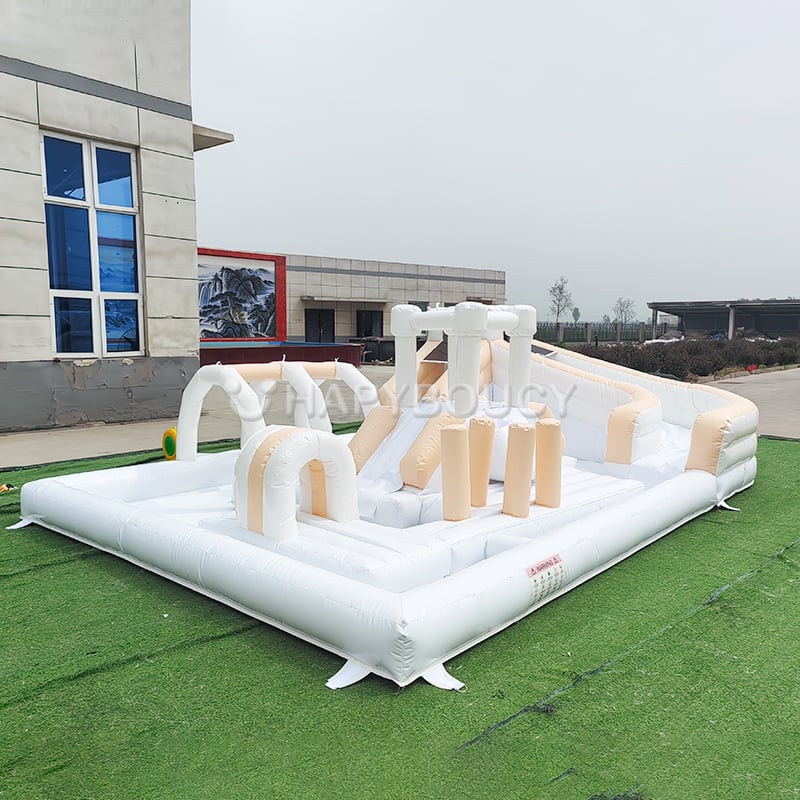 7x5m PVC パステルカラー インフレータブルウォータースプラッシュパッド 付きスライドと障害物バウンサーハウス