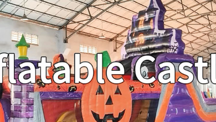 Castello gonfiabile per Halloween