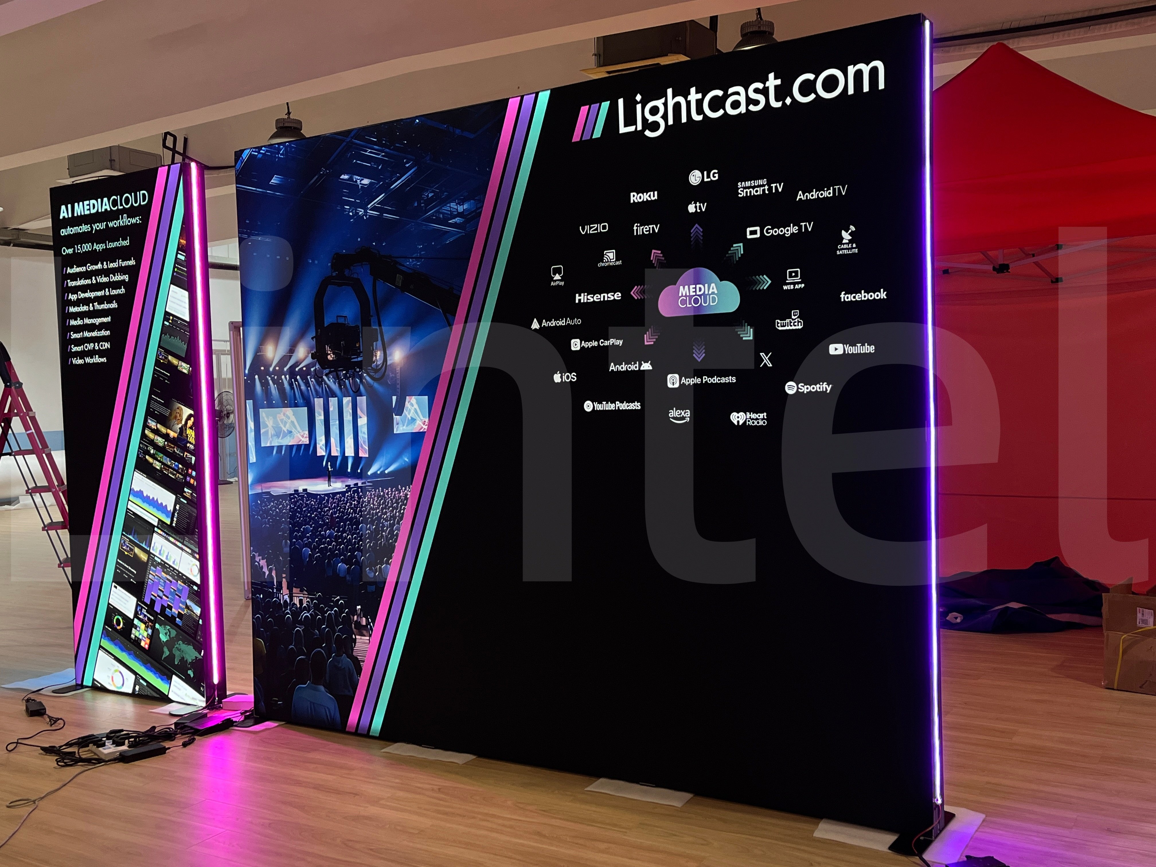 1x2.5m+3x2.5m modular light box with RGB strips.jpg