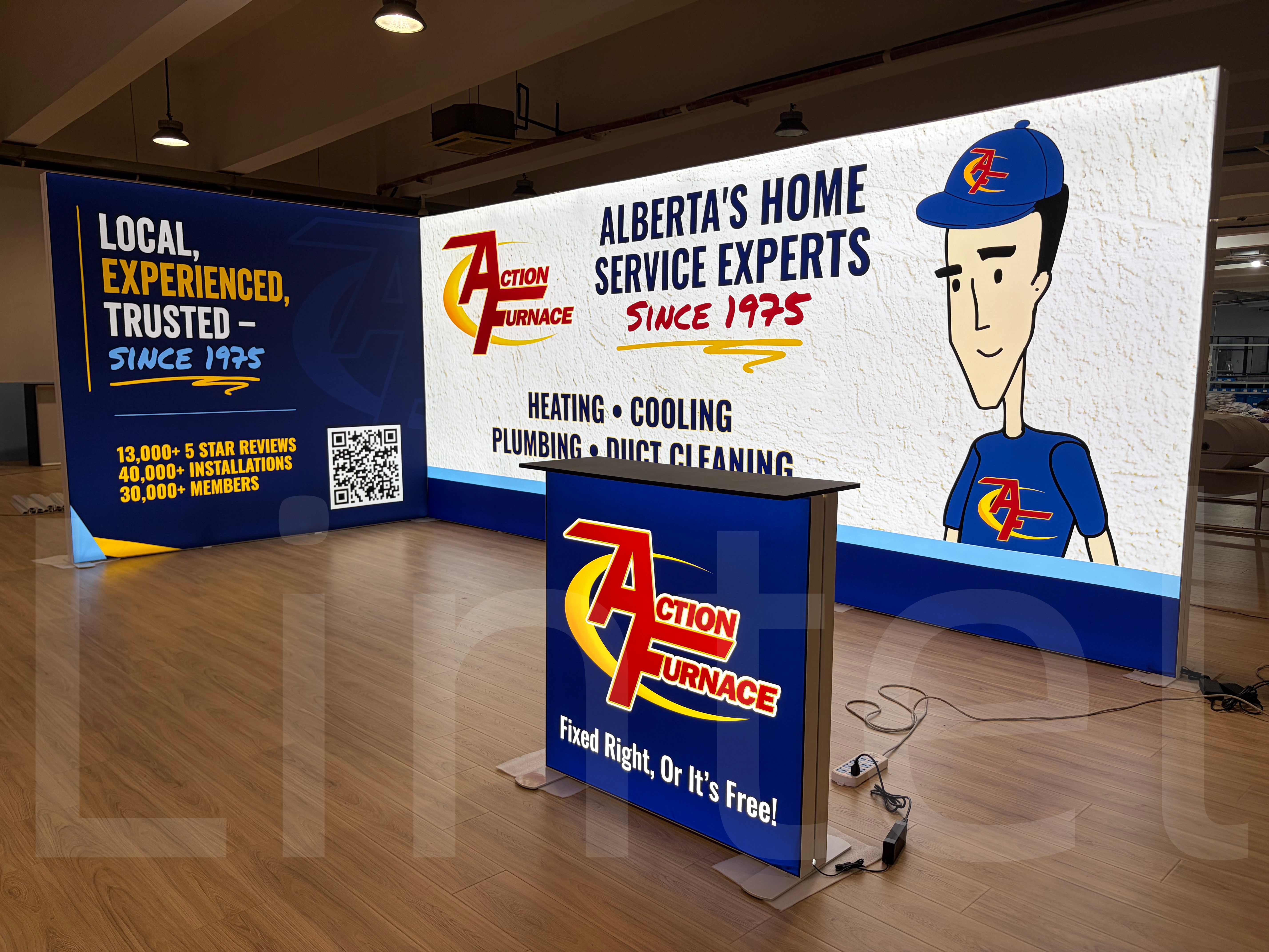 3x6m L-shaped lightbox trade show booth.jpg