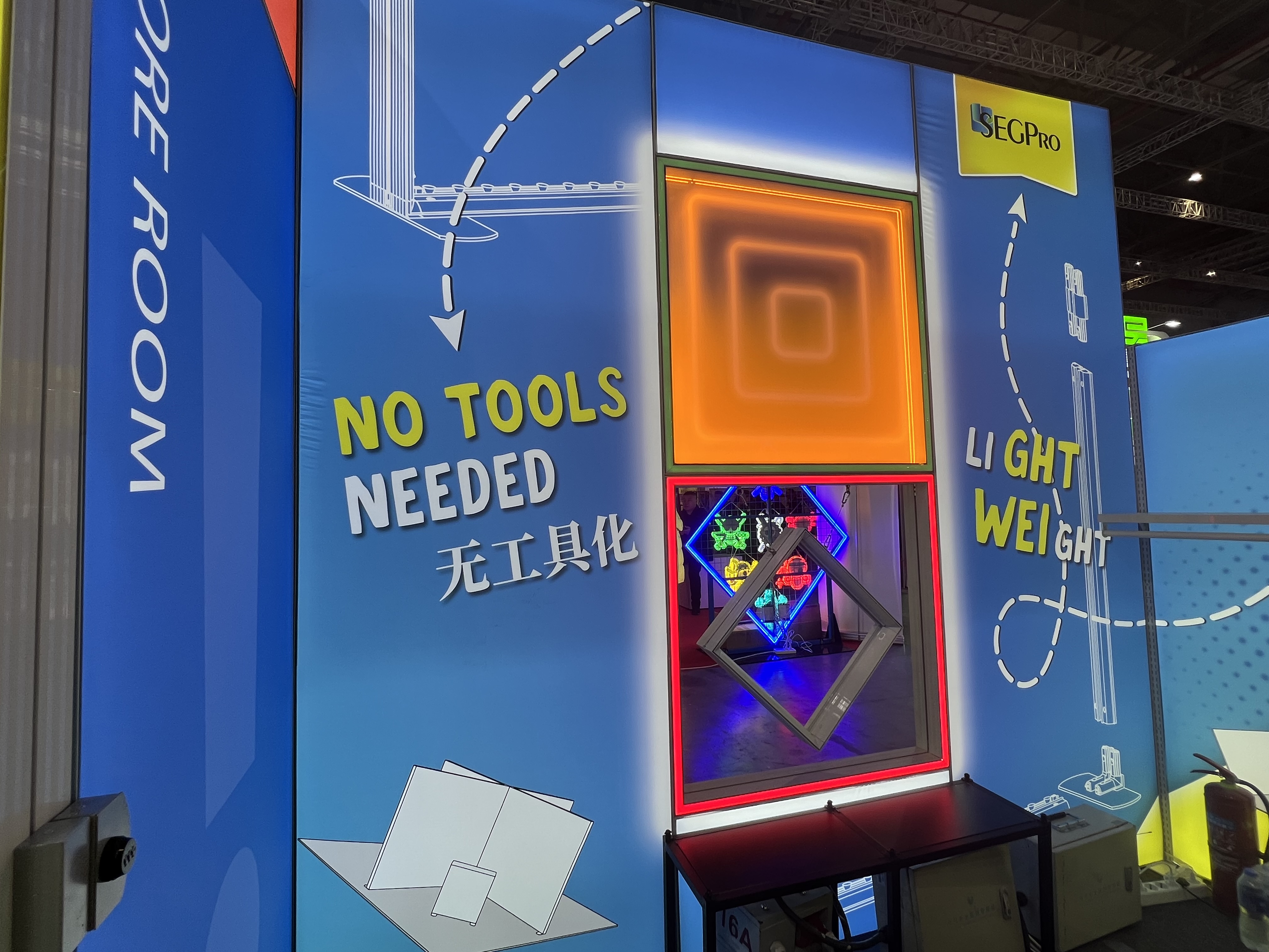 light box booth.JPG