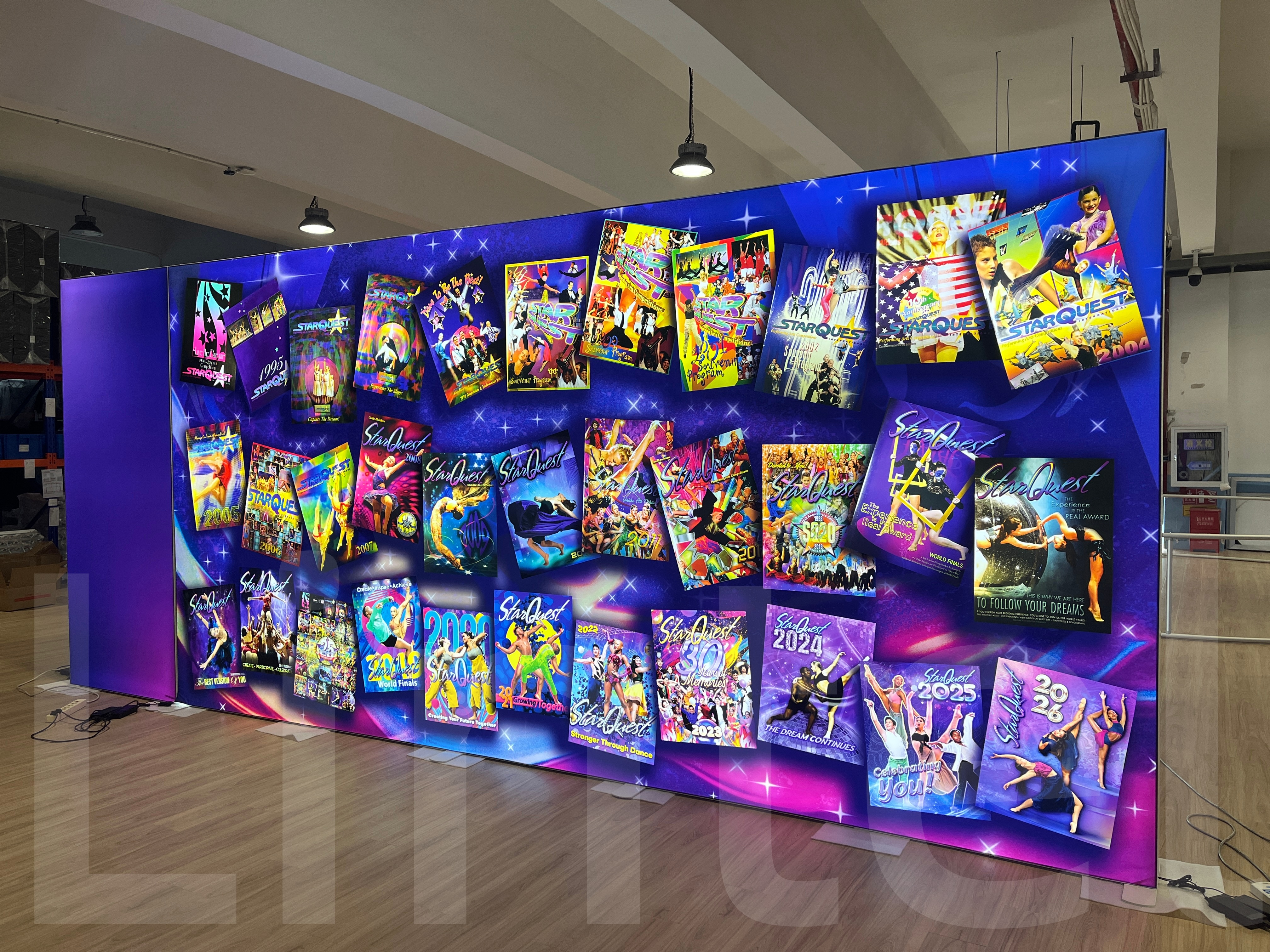 3x6m L-shaped trade show Lightbox Booth, Rich Vintage Style Print.jpg