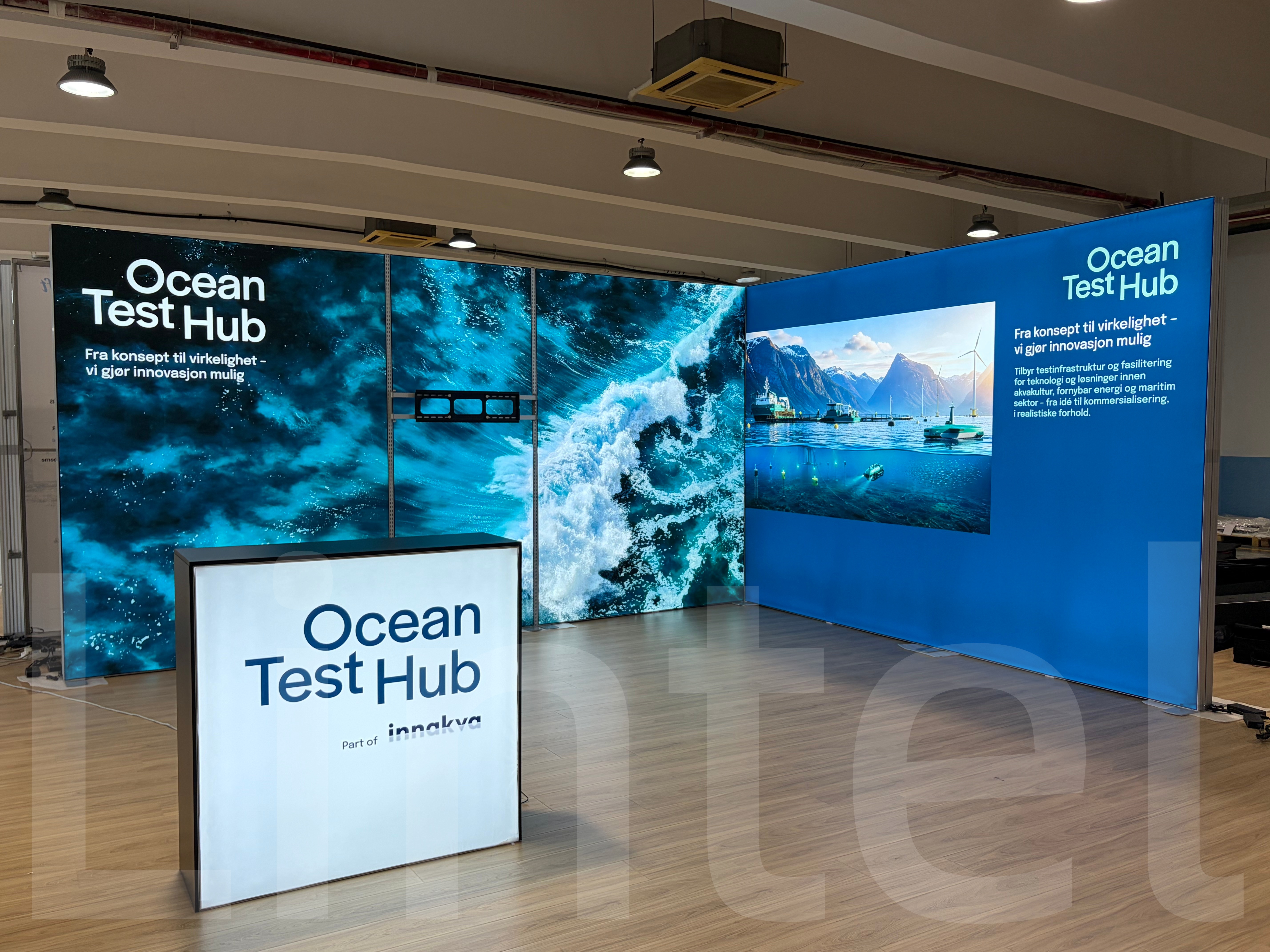 3x6m L-shaped LED light boxes for trade shows.jpg